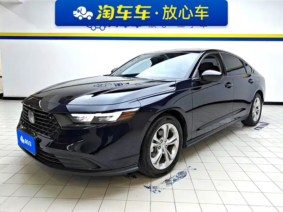 Honda Accord — фото 1