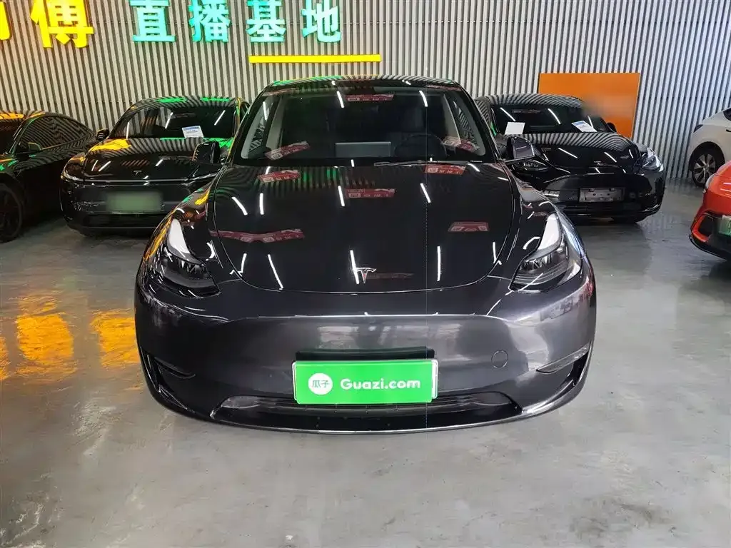 Tesla Model Y — фото 10