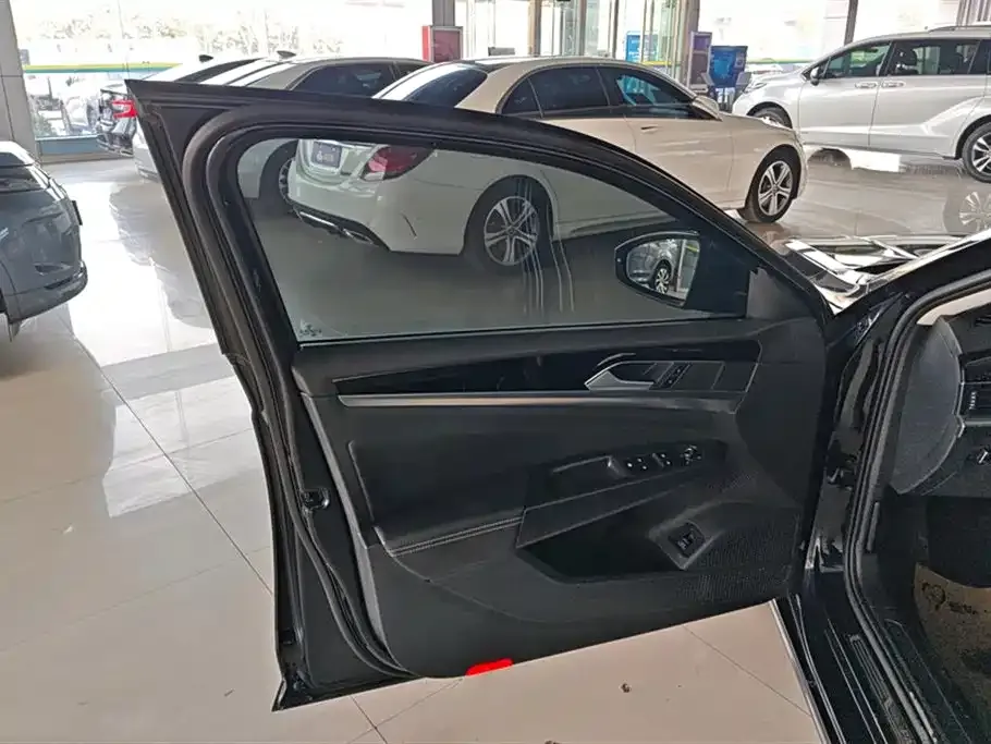 Volkswagen Passat — фото 7