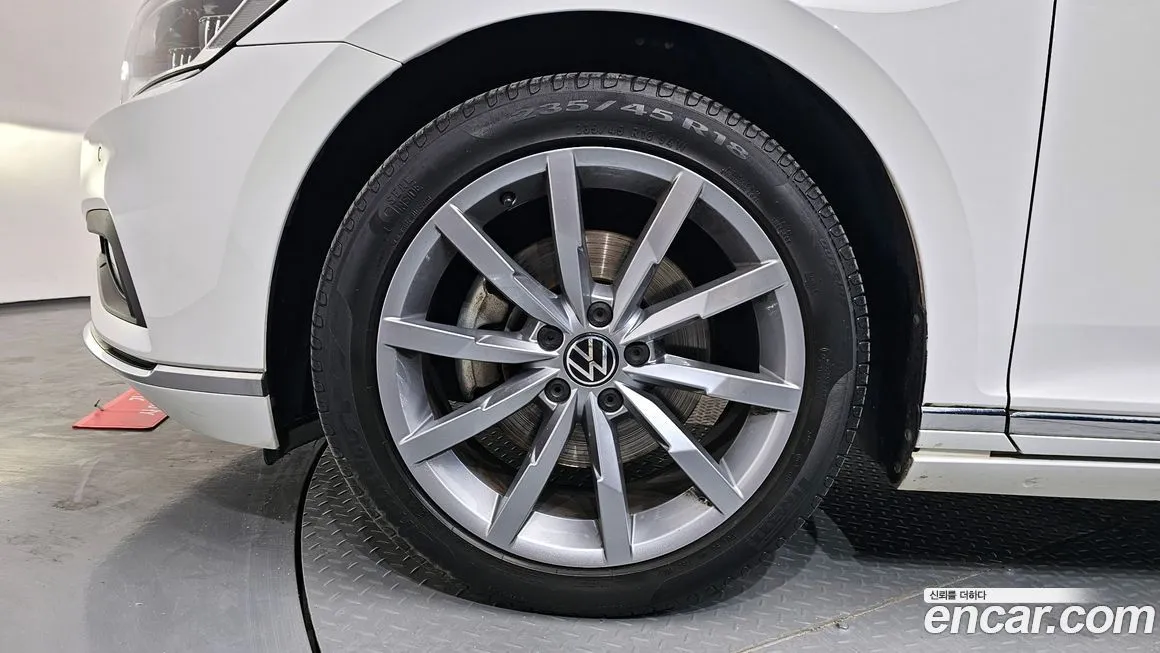 Volkswagen Passat 2022 из KR, фото 9