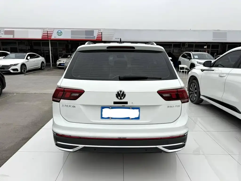 Volkswagen Tiguan L — фото 2