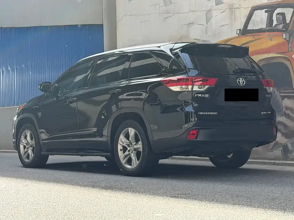 Toyota Highlander — фото 2