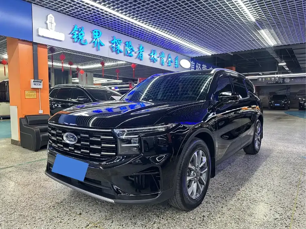 Ford Edge — фото 1