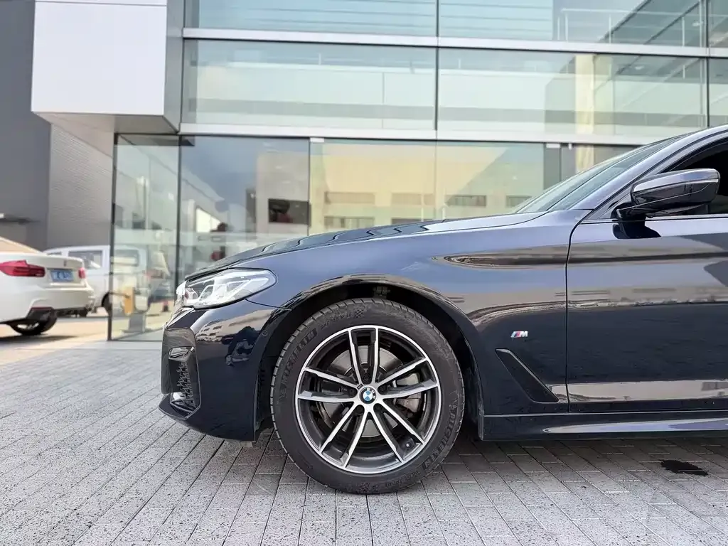 BMW 5 Series (Import) — фото 2