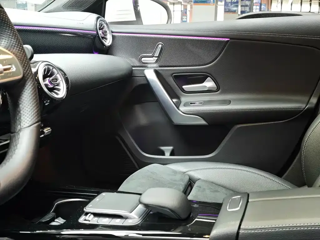 Mercedes-Benz A-Class 2022 из CN, фото 8