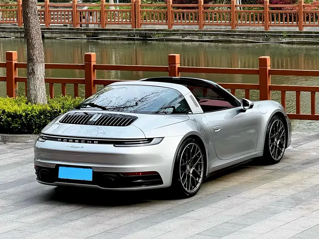 Porsche 911 2024 из CN, фото 9