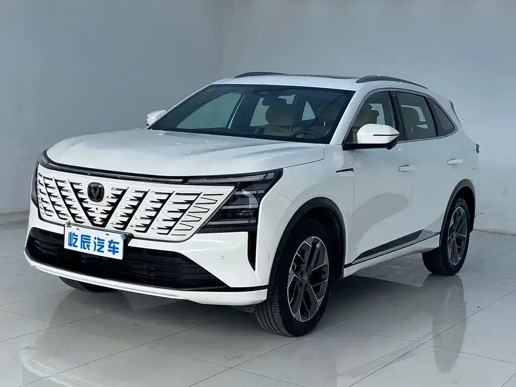 Changan CS75PLUS — фото 1