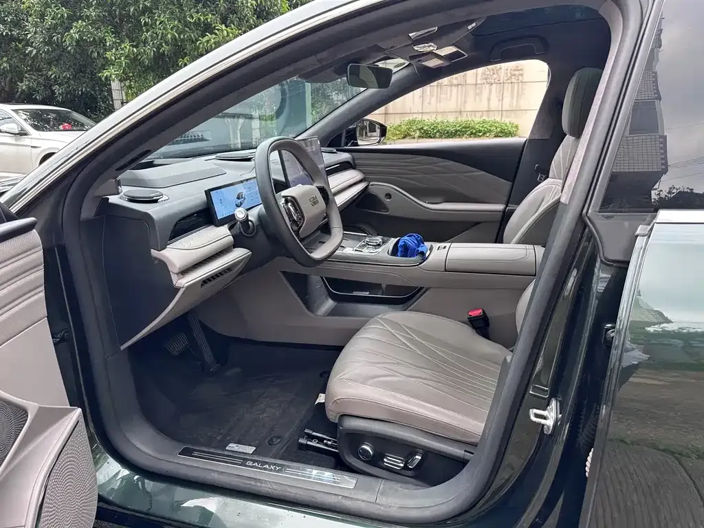 Geely Galaxy Xingyao 8 2025 из CN, фото 2