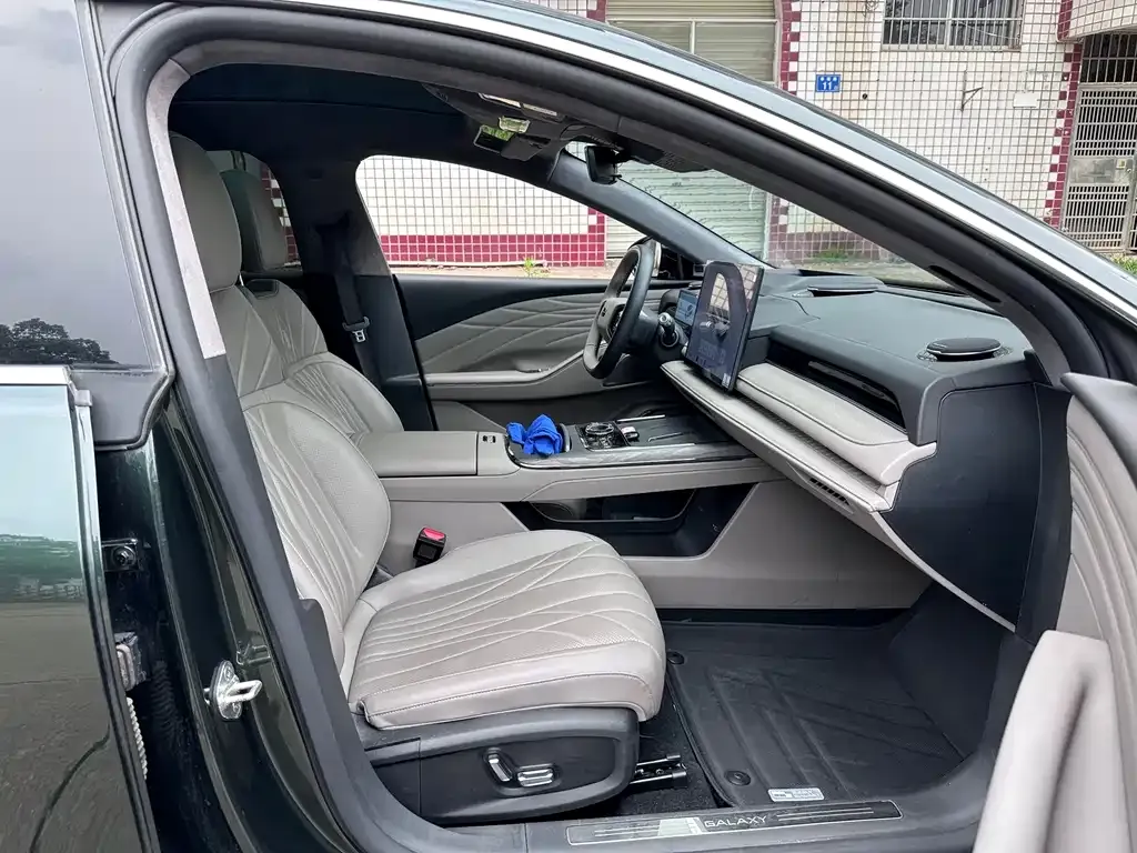 Geely Galaxy Xingyao 8 2025 из CN, фото 4