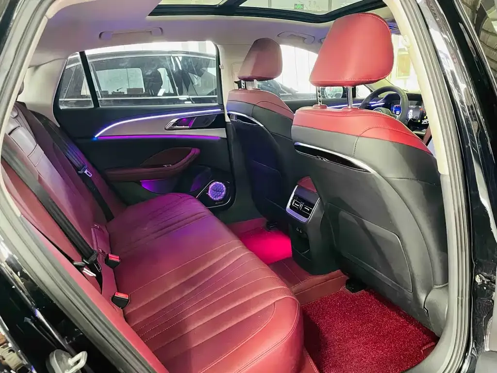 Hongqi H5 — фото 2