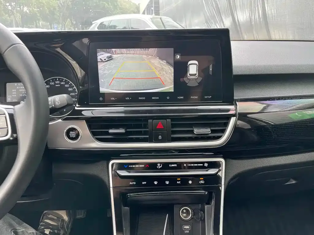 Kia KX3 — фото 2