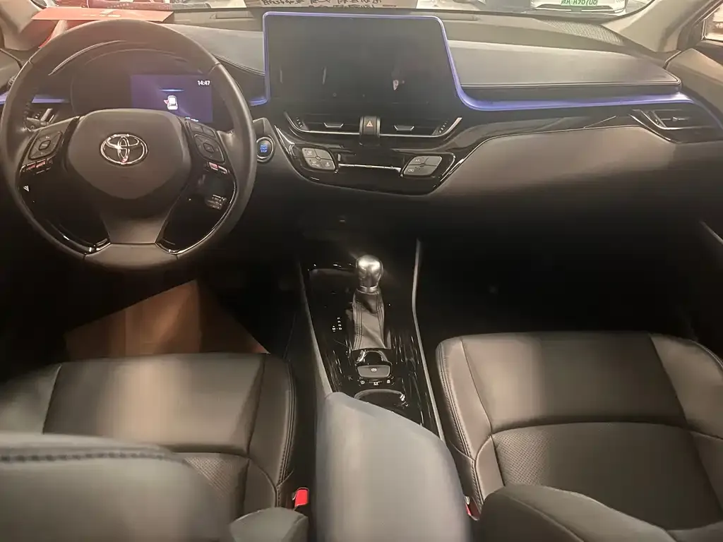 Toyota C-HR 2024 из CN, фото 2