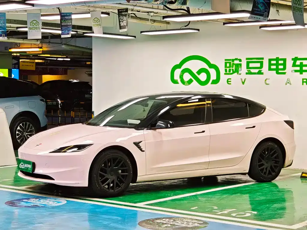 Tesla Model 3 — фото 4