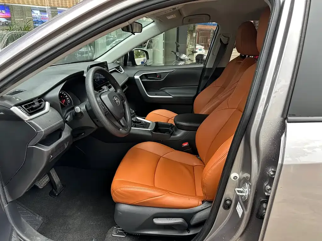 Toyota Wildlander 2023 из CN, фото 5