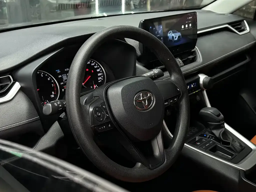 Toyota Wildlander 2023 из CN, фото 4