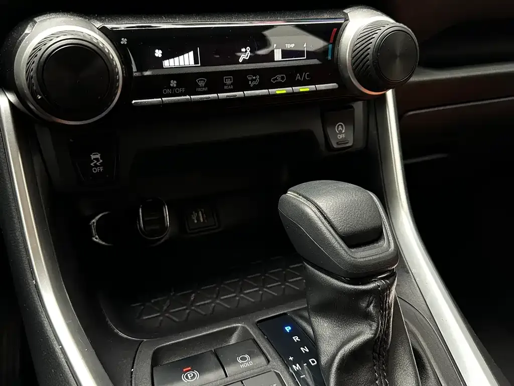 Toyota Wildlander 2023 из CN, фото 2