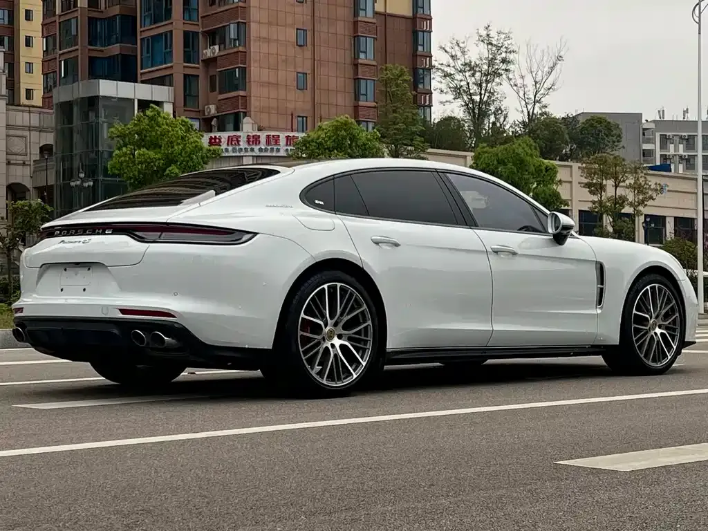 Porsche Panamera — фото 6