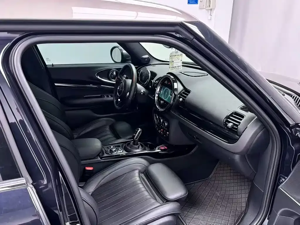 MINI Clubman — фото 5