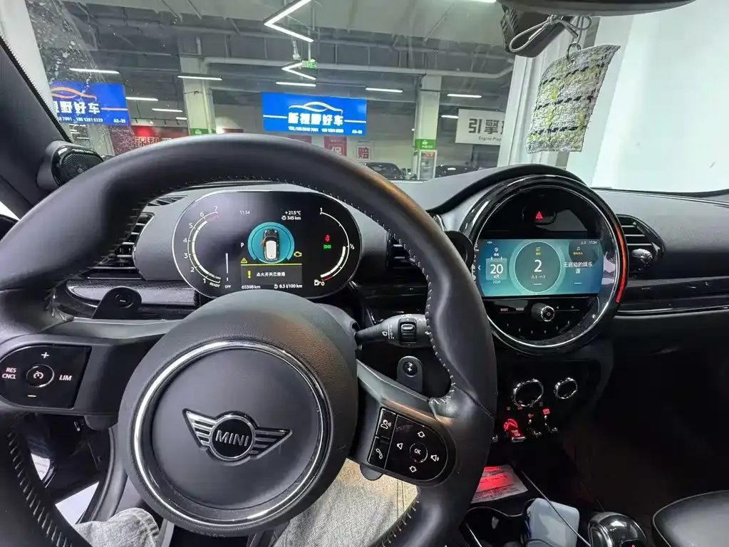 MINI Clubman — фото 4