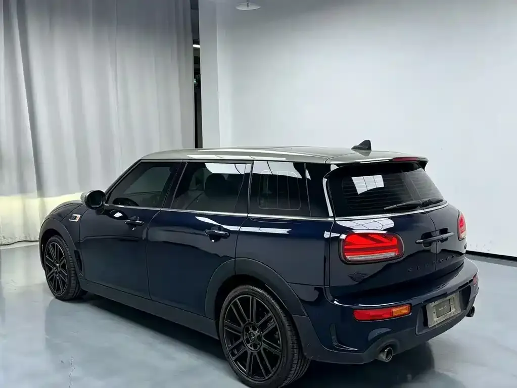 MINI Clubman — фото 3