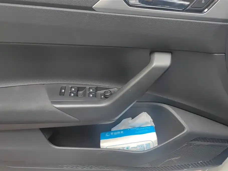 Volkswagen Polo 2024 из CN, фото 3