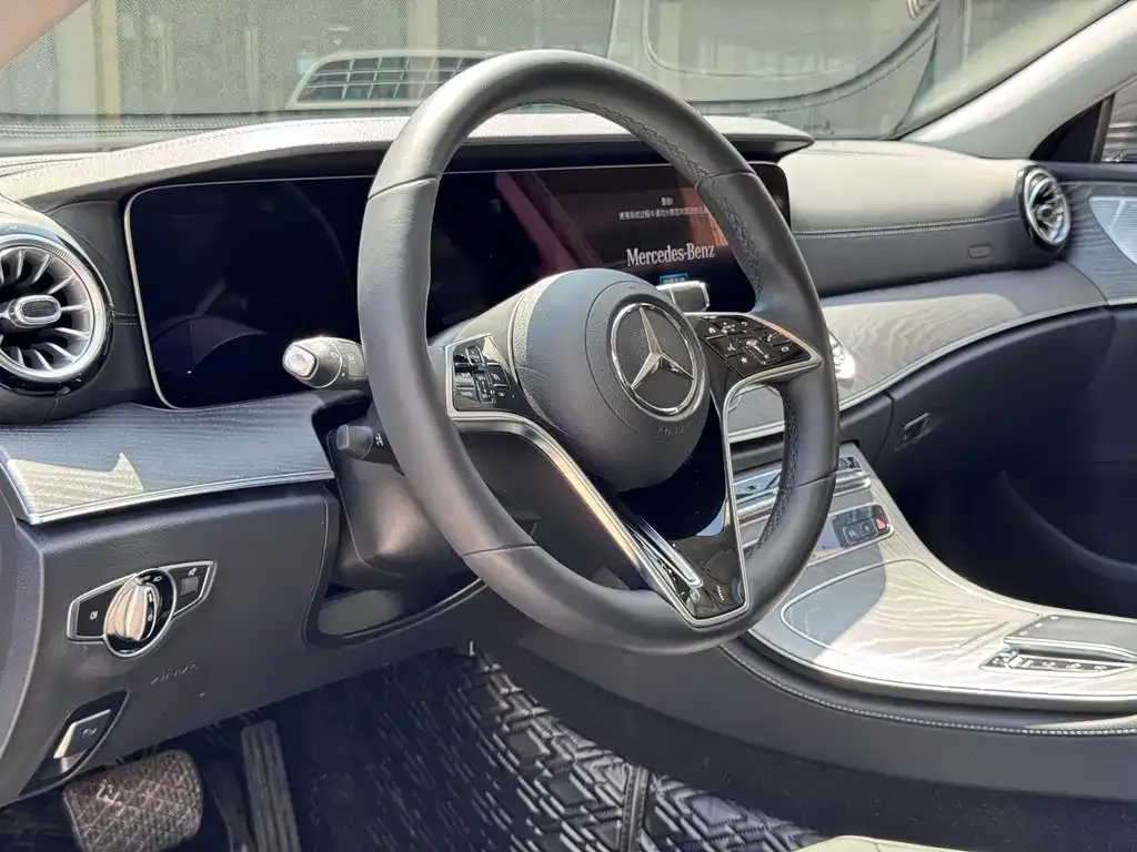 Mercedes-Benz CLS — фото 9