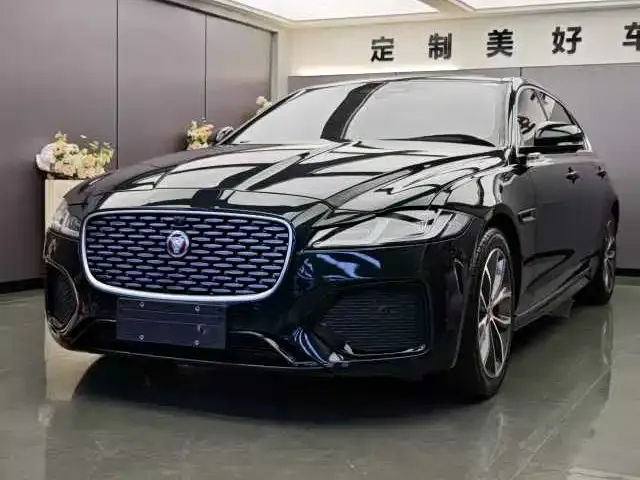 Jaguar XFL — фото 1