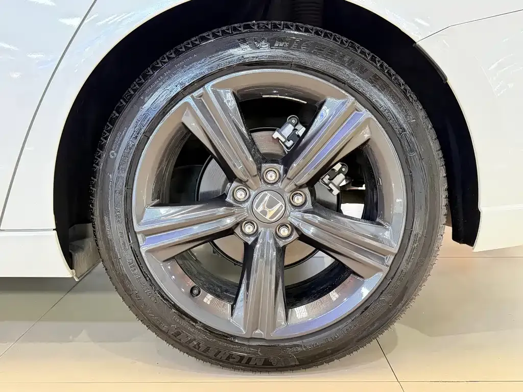 Honda Inspire — фото 5