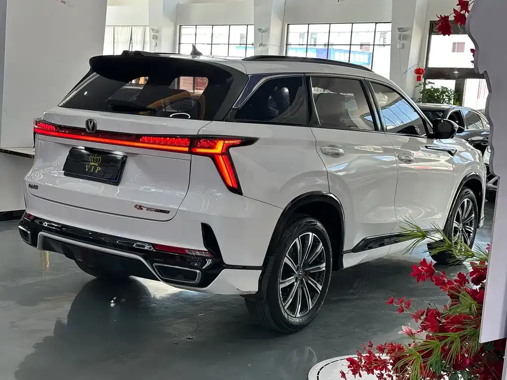 Changan CS75PLUS — фото 7