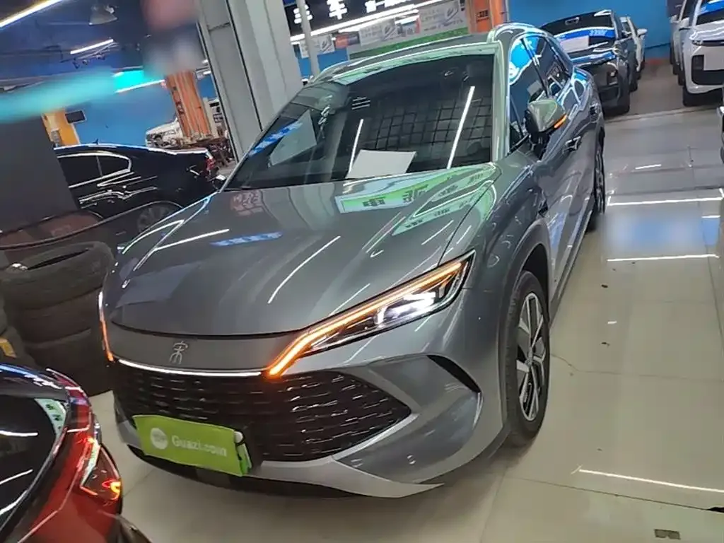 BYD L DM-i — фото 3