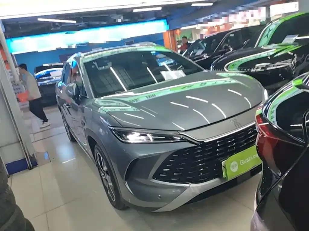 BYD L DM-i — фото 8