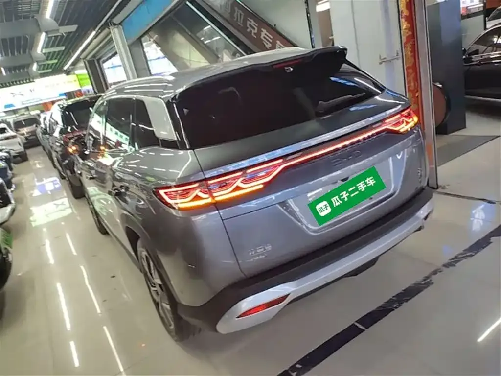 BYD L DM-i — фото 9