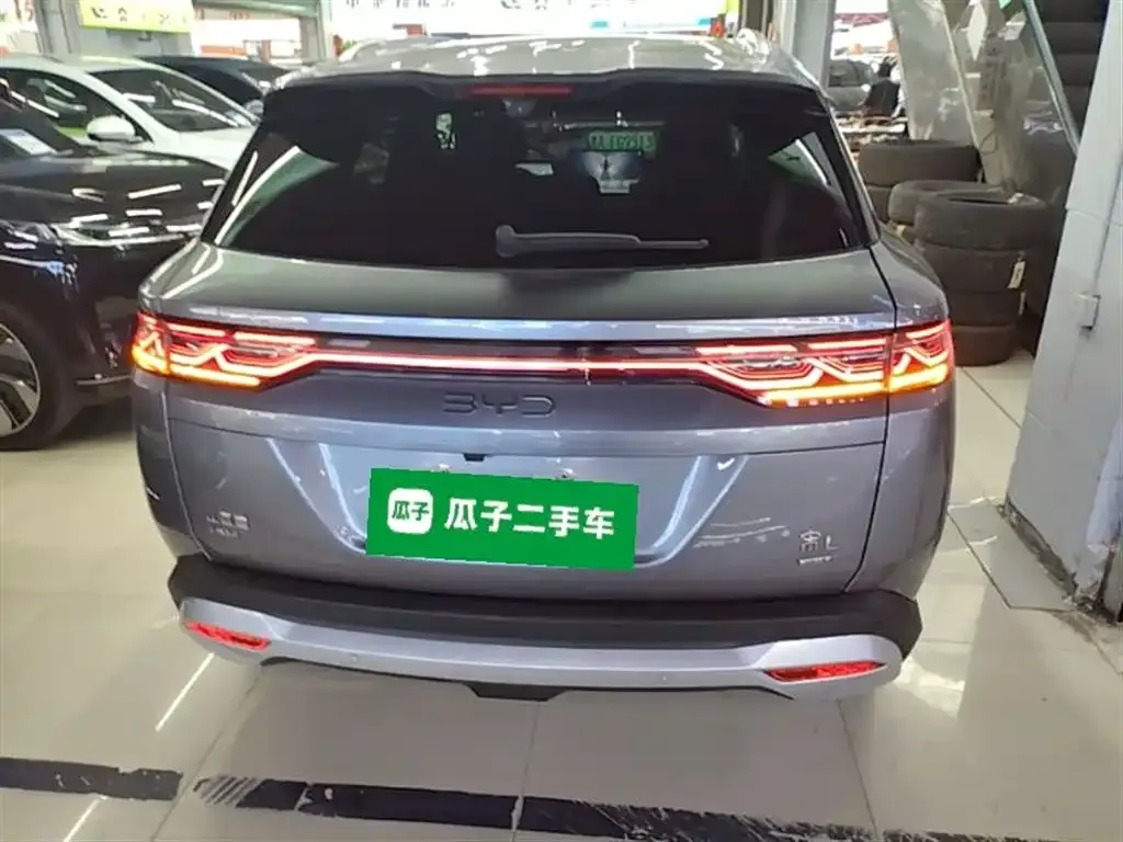 BYD L DM-i — фото 7