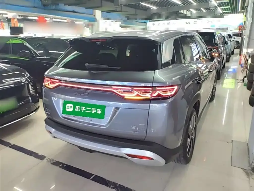 BYD L DM-i — фото 5