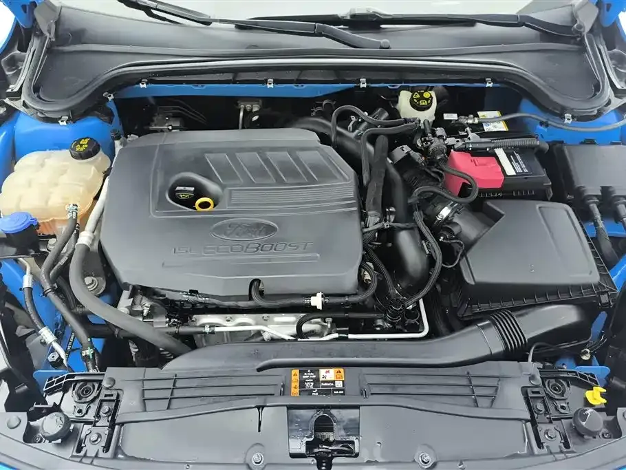 Ford Focus 2023 из CN, фото 9