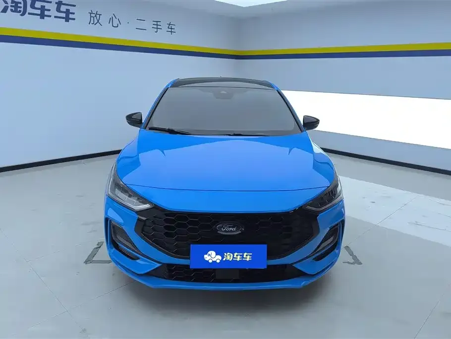 Ford Focus 2023 из CN, фото 10