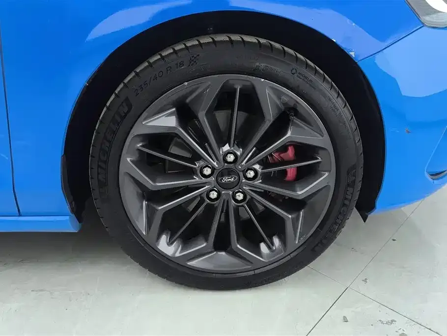 Ford Focus 2023 из CN, фото 3