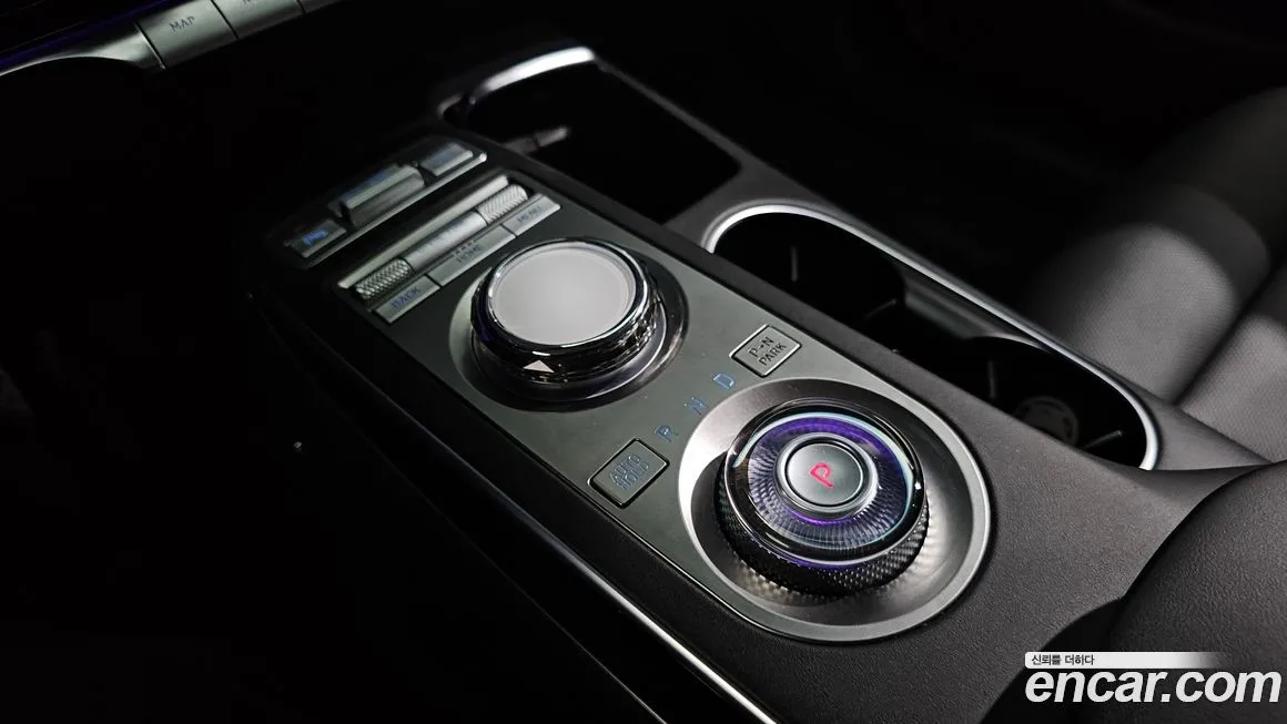 Genesis GV70 — фото 3