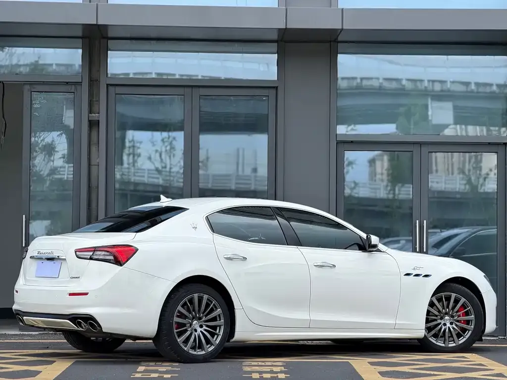 Maserati Ghibli — фото 4