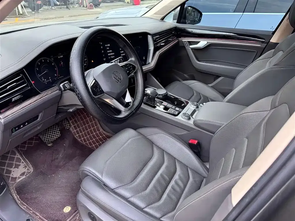 Volkswagen Touareg 2021 из CN, фото 3