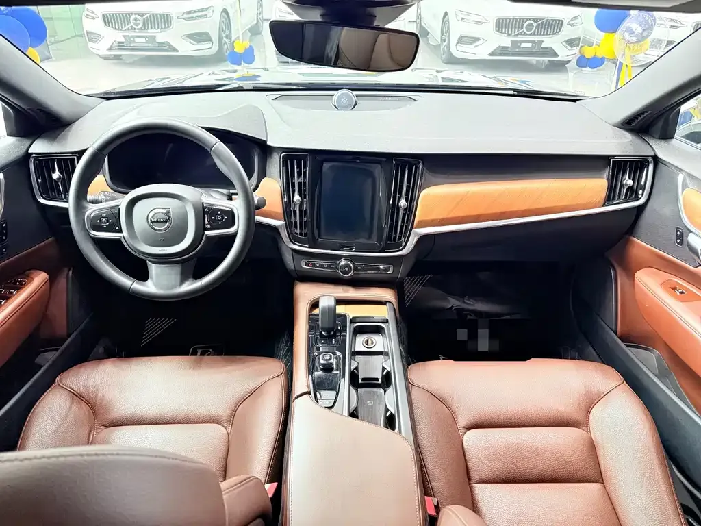 Volvo S90 — фото 5
