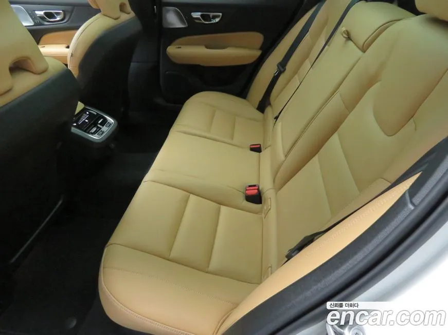 Volvo V60 2026 из KR, фото 4