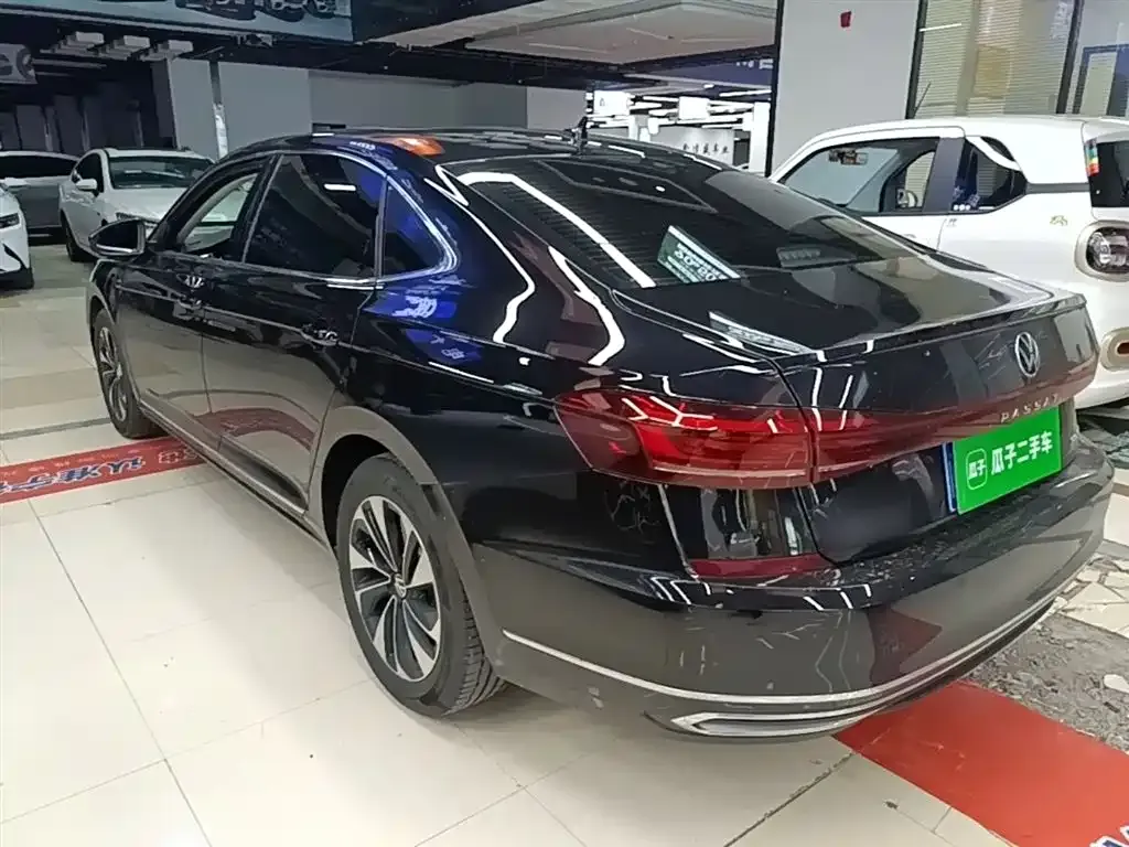 Volkswagen Passat — фото 9