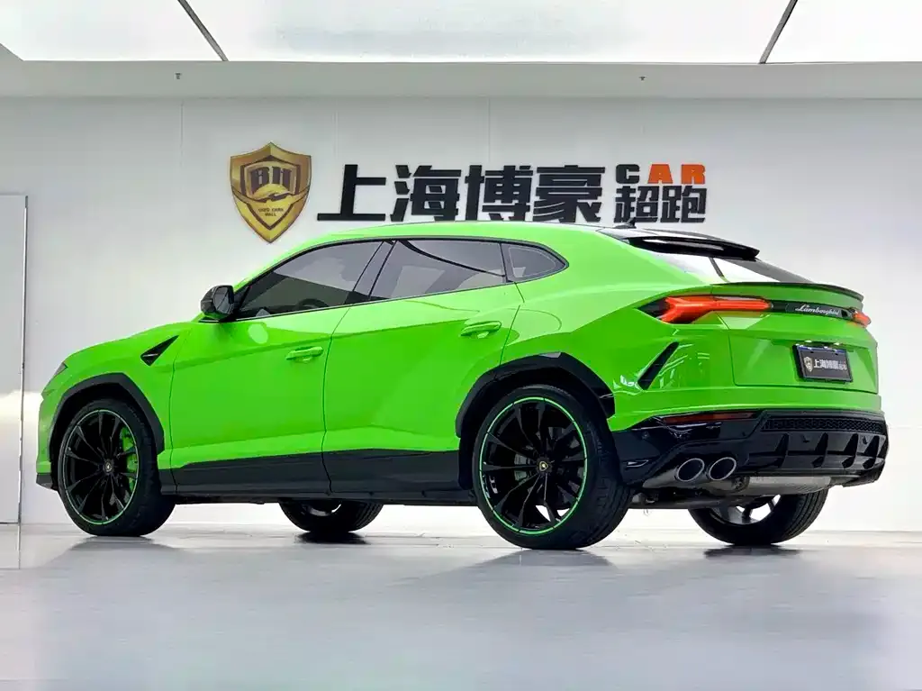 Lamborghini Urus — фото 5