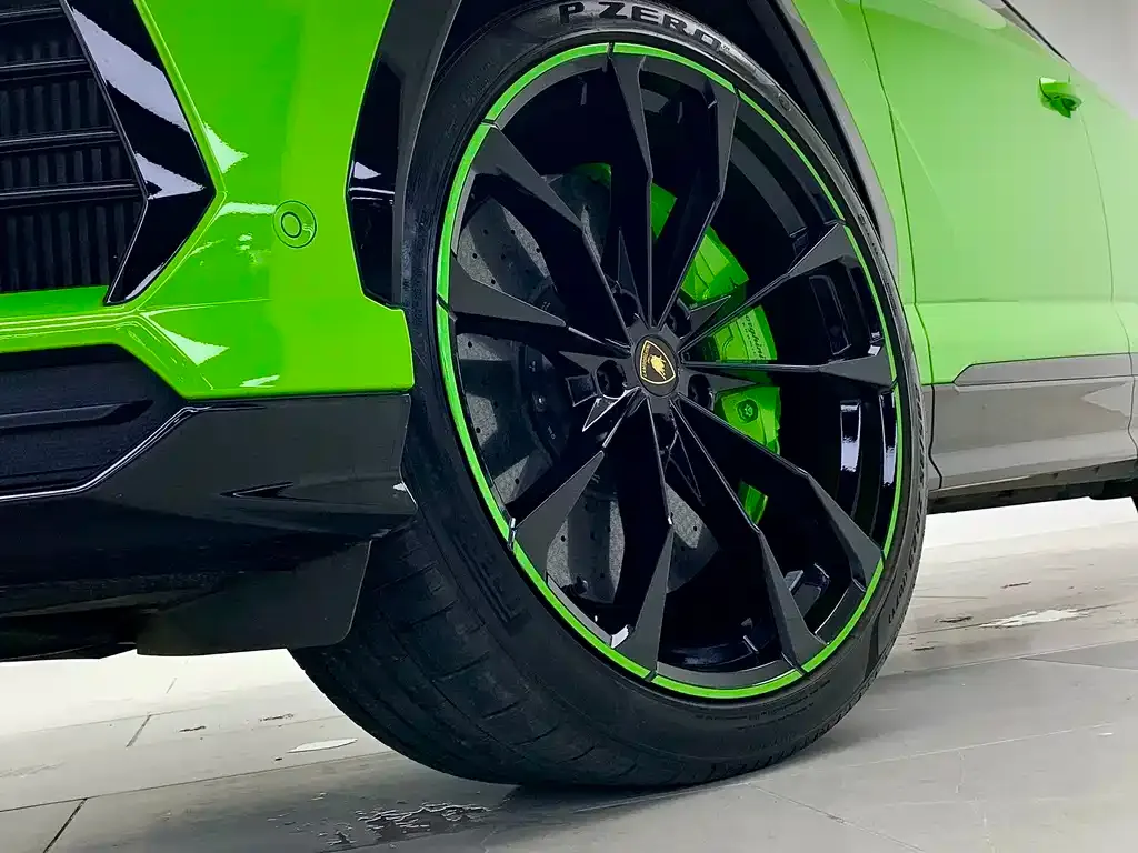 Lamborghini Urus — фото 6