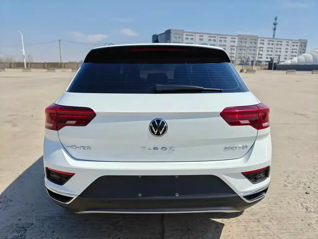 Volkswagen T-Roc — фото 3
