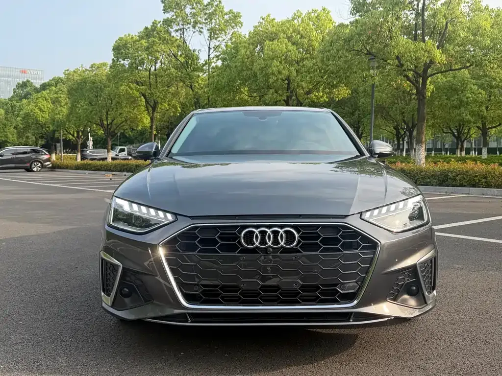 Audi A4L — фото 10