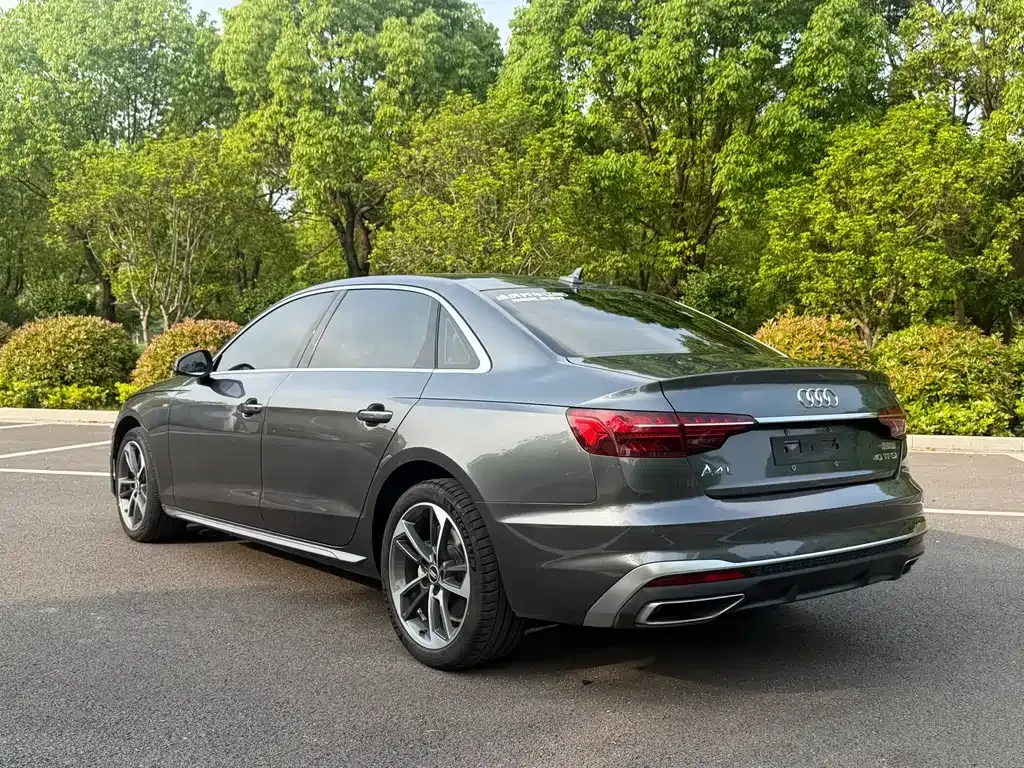 Audi A4L — фото 8
