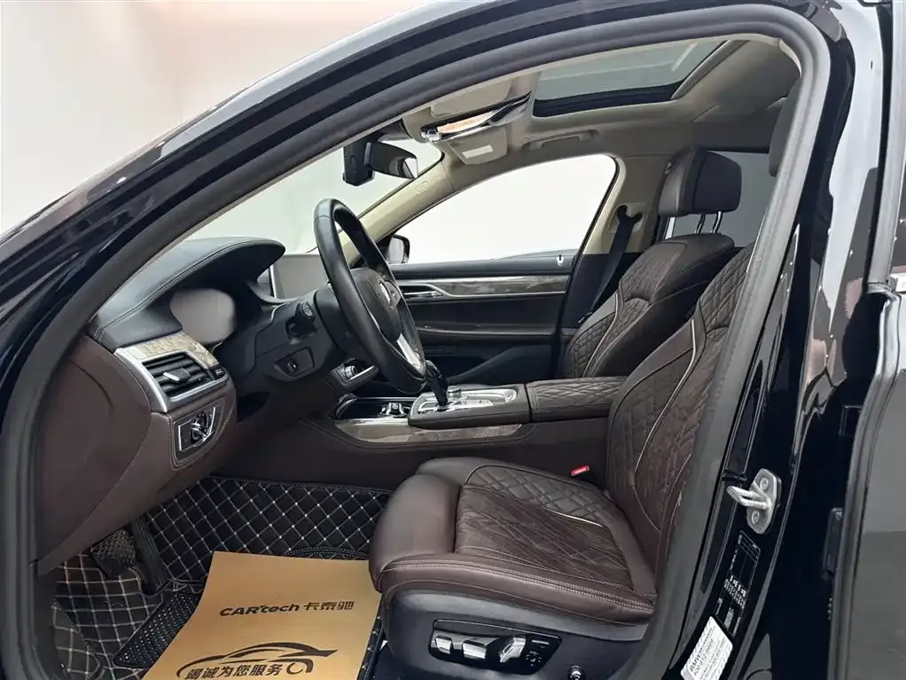 BMW 7 Series 2021 из CN, фото 5