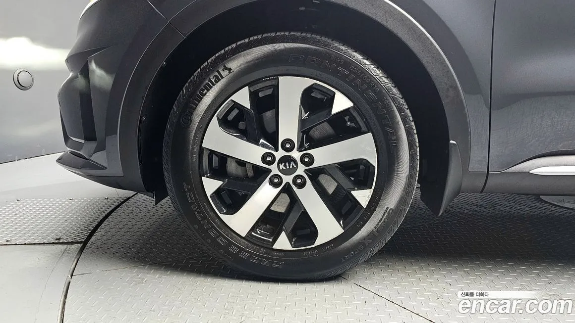 Kia Sorento — фото 5